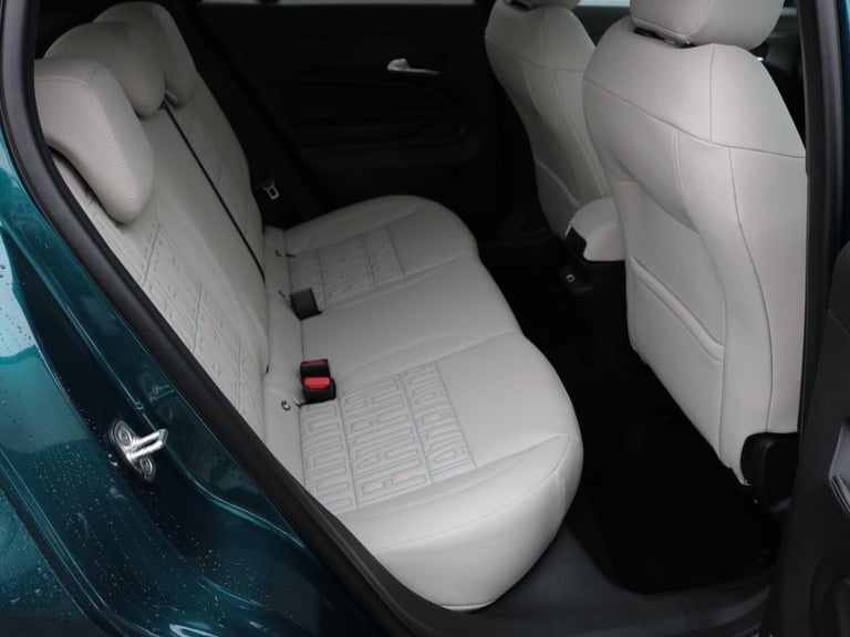 2025 Fiat 600 1.2 Hybrid 48V La Prima 5dr eDCT-6 HATCHBACK PETROL Automatic