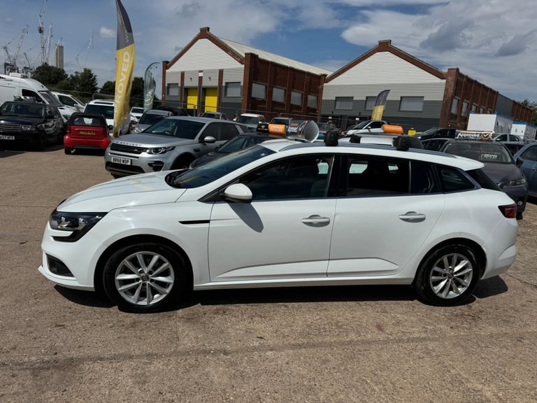 2020 Renault Megane 1.5 Blue Dci Play Sport Tourer Estate Diesel Automatic