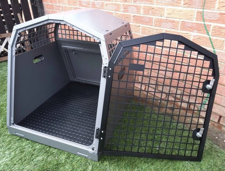 Trans K9 ( B40 - B41 - B44 - B45 ) Transport dog box (Lockable & Crash Tested) TransK9
