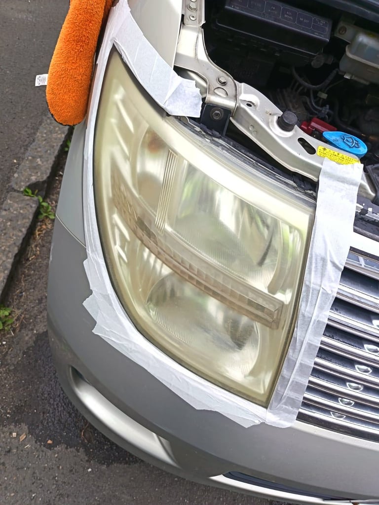 Mobile headlights restoration 