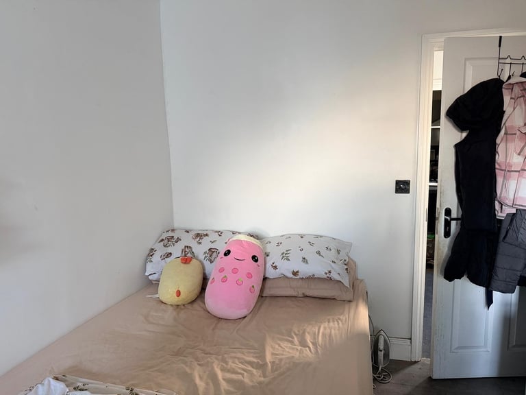 Room for Rent in Welling