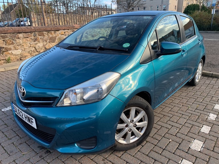 Toyota, YARIS, Hatchback, 2012, Manual, 1329 (cc), 5 doors