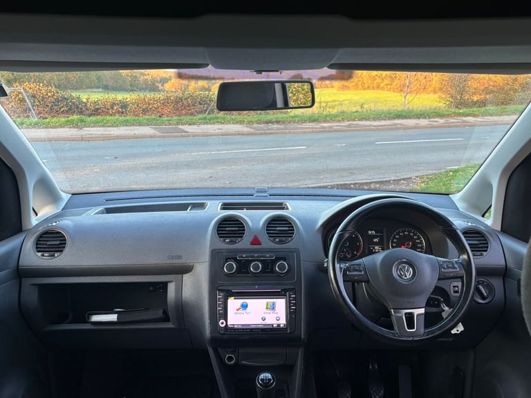 2013 Volkswagen Caddy Maxi 2.0 TDI 140PS Window Van*CREW CAB*TIMING BELT DONE*FULL SERVICE HISTOR...