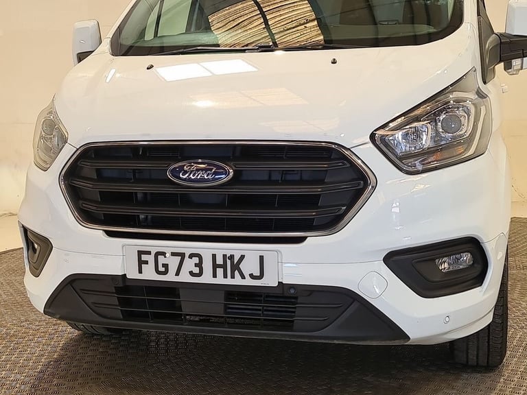 FORD TRANSIT CUSTOM 2.0 300 ECOBLUE LIMITED P/V L2 H1 130 BHP LWB DIESEL