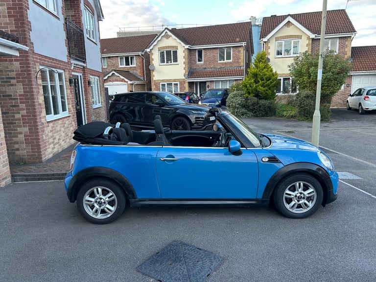 Mini, CONVERTIBLE, Convertible, 2013, Manual, 1598 (cc), 2 doors