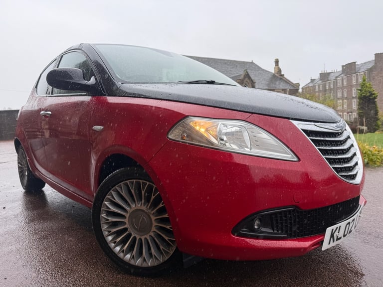 2012 Chrysler Ypsilon 1.2 Black and Red 5dr HATCHBACK Petrol Manual