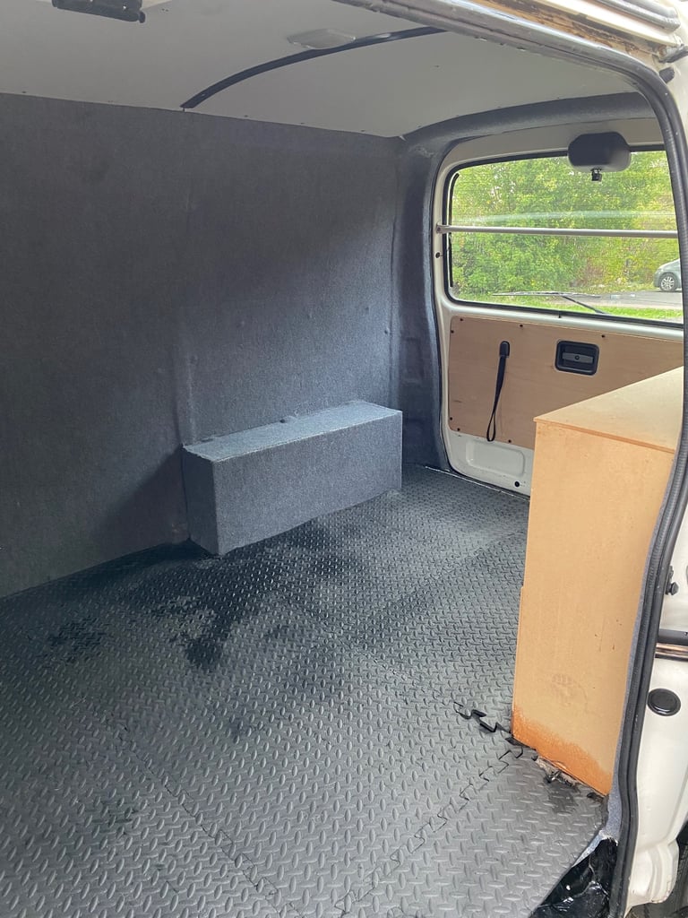 2009 Toyota Hiace 280 D-4D SWB 120bhp **FSH, NEW MOT**