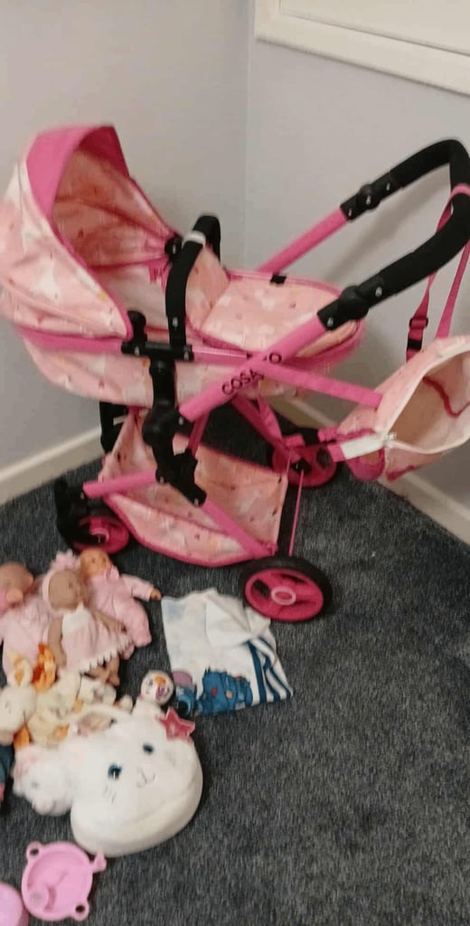 Pram and dolls 