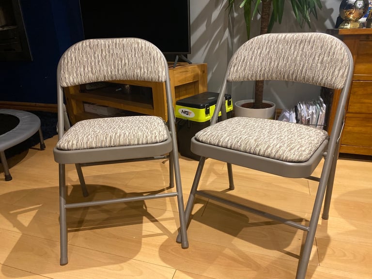 image for Foldable chairs with fabric cover 