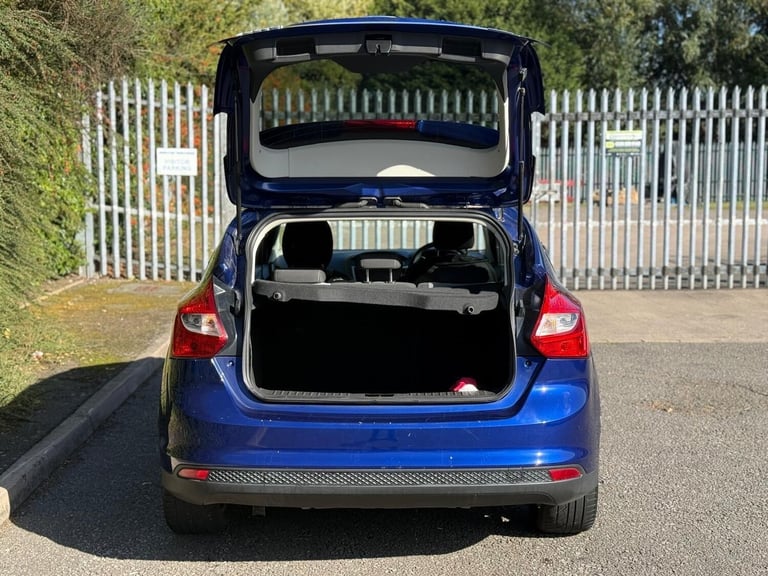  Ford Focus 1.0T EcoBoost Zetec Euro 5 (s/s) 5dr Petrol Manual