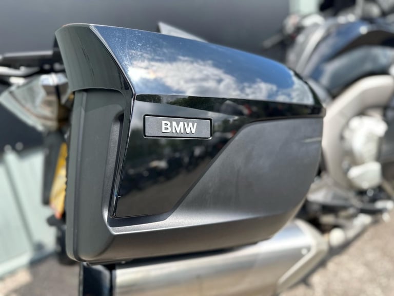 2016/16 BMW K1600 Motorcycle 