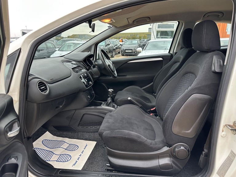 2015 Fiat Punto 1.2 Easy + Euro 6 3dr HATCHBACK Petrol Manual