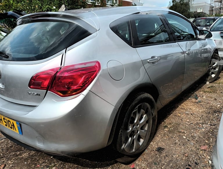 2015, Vauxhall, ASTRA, Manual, 1.6L, white, Silver, ULEZ Free  Compliant