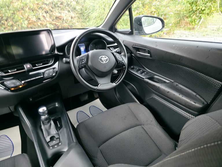 2017 Toyota C-HR  Manual