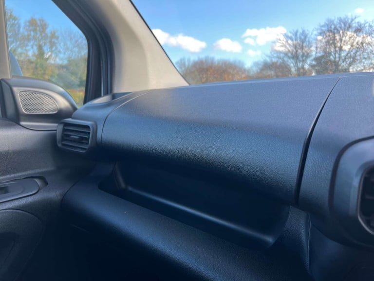 2020 Vauxhall Combo 1.5 Combo 2300 Sportive S/S Panel Van Diesel Manual