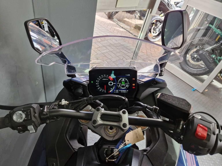 2022 Suzuki GSXS-1000 GT
