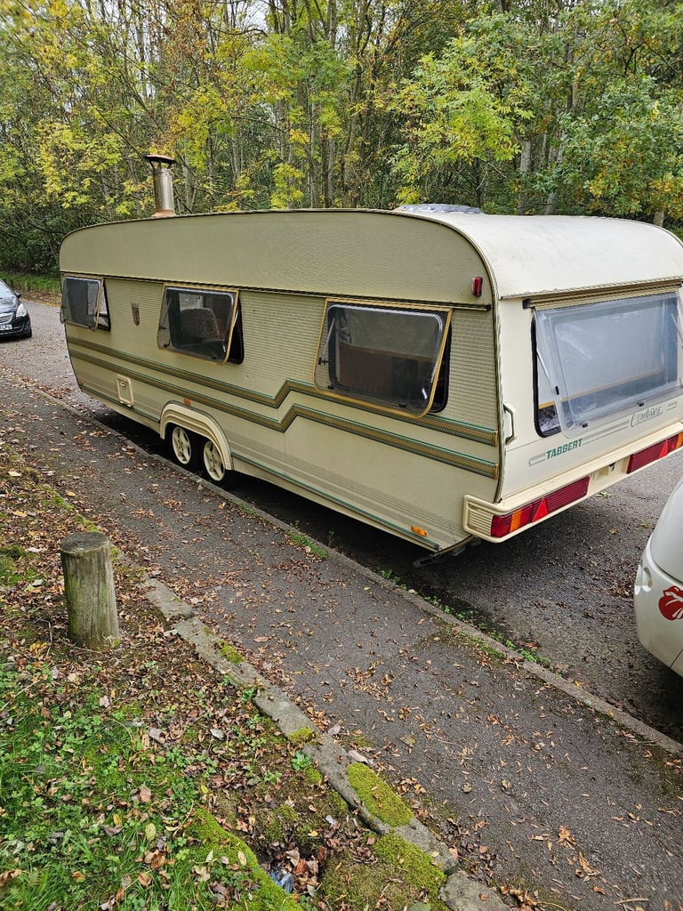 Twin Axle 2000 Tabbert Comtesse 6  (4 Birth) 