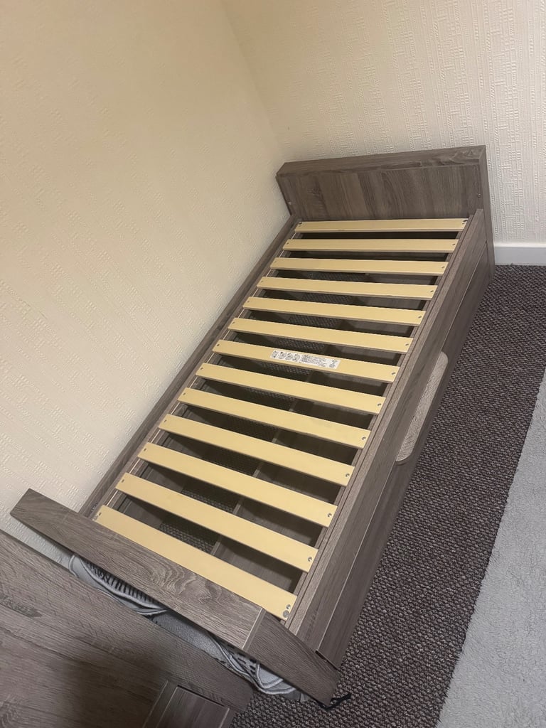 Cot bed mamas papas for Sale Cots Toddler Beds Gumtree - Main Image