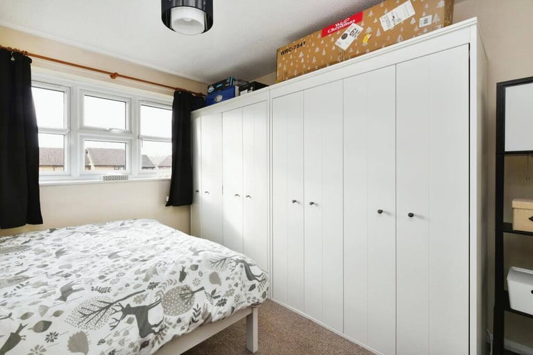 ONE BEDROOM 