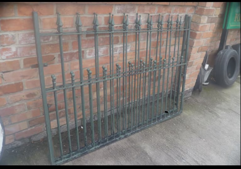 image for heavy duty Driveway gates with hinges