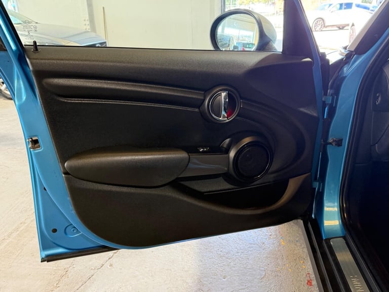  MINI Hatch 1.5 Cooper D Euro 6 (s/s) 5dr Diesel Manual