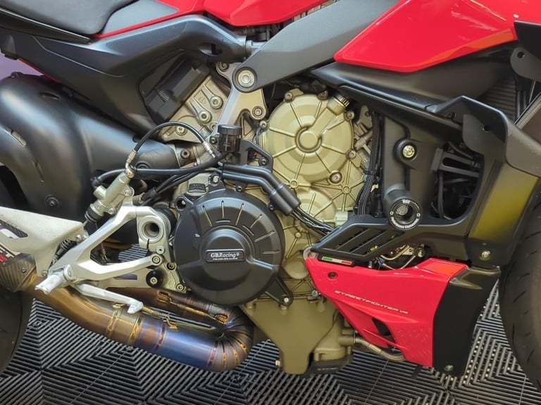 Ducati StreetFighter V4 2020 Excellent Condition FSH