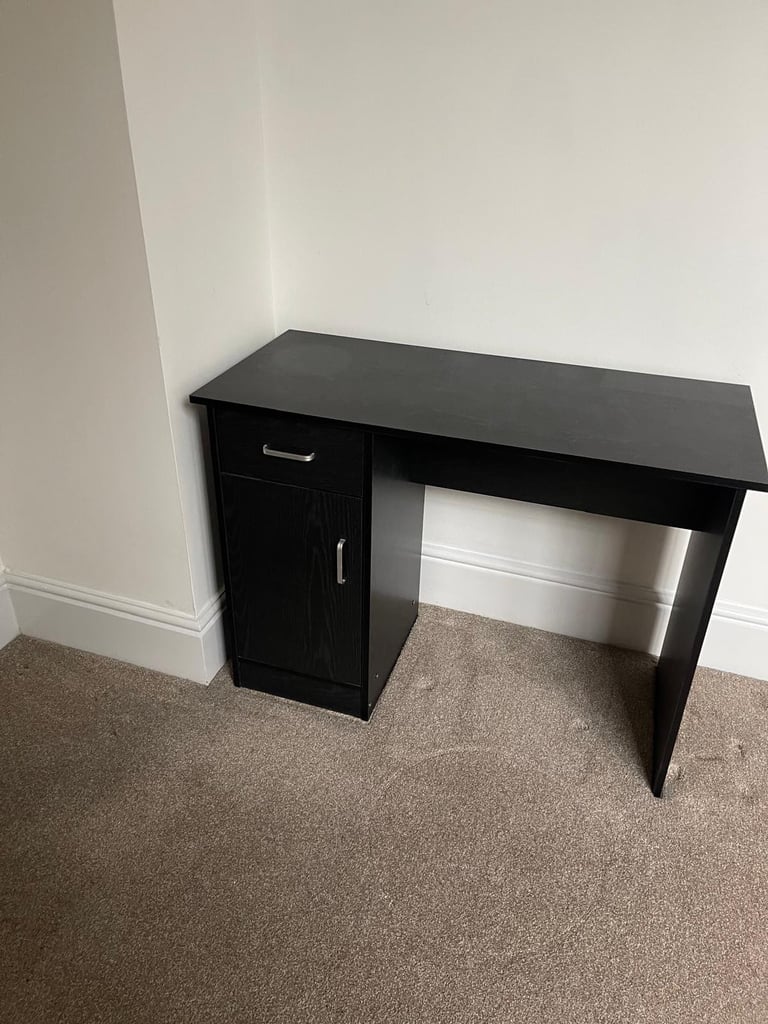 image for Small office desk 