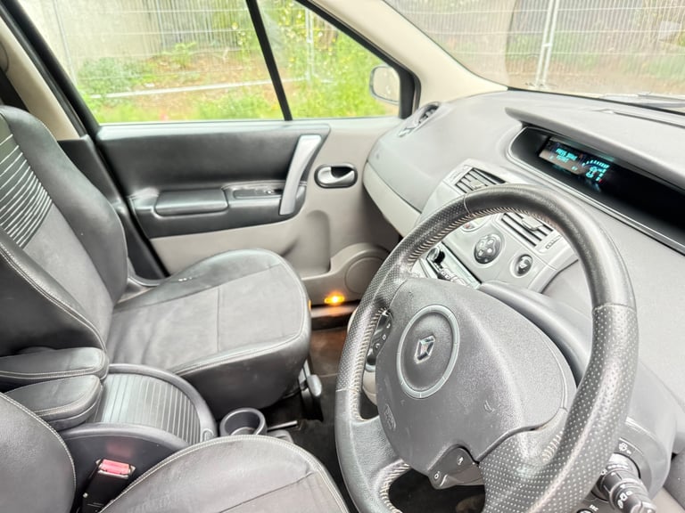 (AUTOMATIC- - PETROL ) RENAULT GRAND SCENIC MPV AUTO *MOT- OCT 2026 like  mazda 5