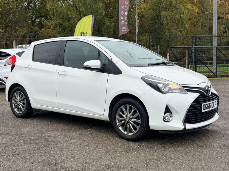 image for 2016 Toyota Yaris 1.33 Dual VVT-i Icon Euro 6 5dr HATCHBACK Petrol Manual