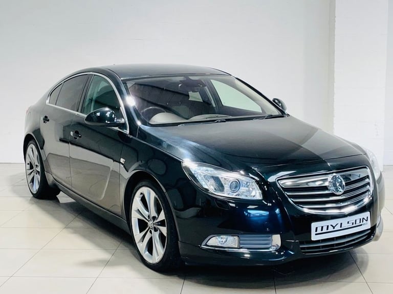 image for VAUXHALL INSIGNIA 2 2.0T SRI NAV HATCH 5 DOOR PETROL MANUAL 220 BLACK 2011