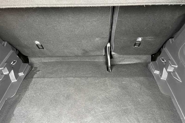 2021 Vauxhall Crossland 1.2i (83 PS) SE 5 Door Petrol SUV *** 1 Private Owner from New *** SUV Pe...