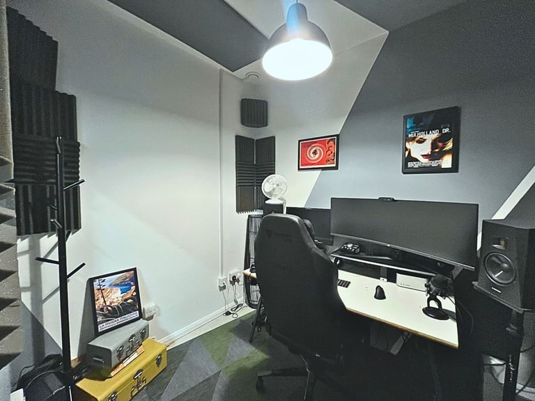 Music Studio | Soundproof Room | Podcast Studio | Workspace | Creative Space in Leyton, E10 