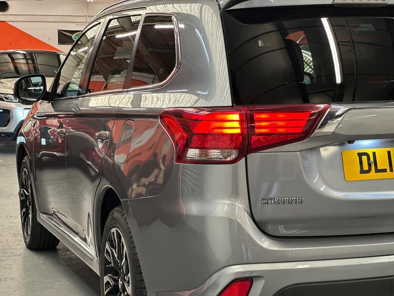  Mitsubishi Outlander 2.0h 12kWh GX5h CVT 4WD Euro 6 (s/s) 5dr Petrol/Electric Hybrid Automatic