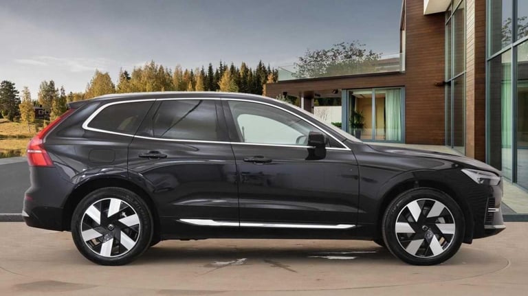 2024 Volvo XC60 2.0h T8 18.8kWh Ultra Bright Auto AWD Euro 6 (s/s) 5dr ESTATE Petrol/Electric Hyb...