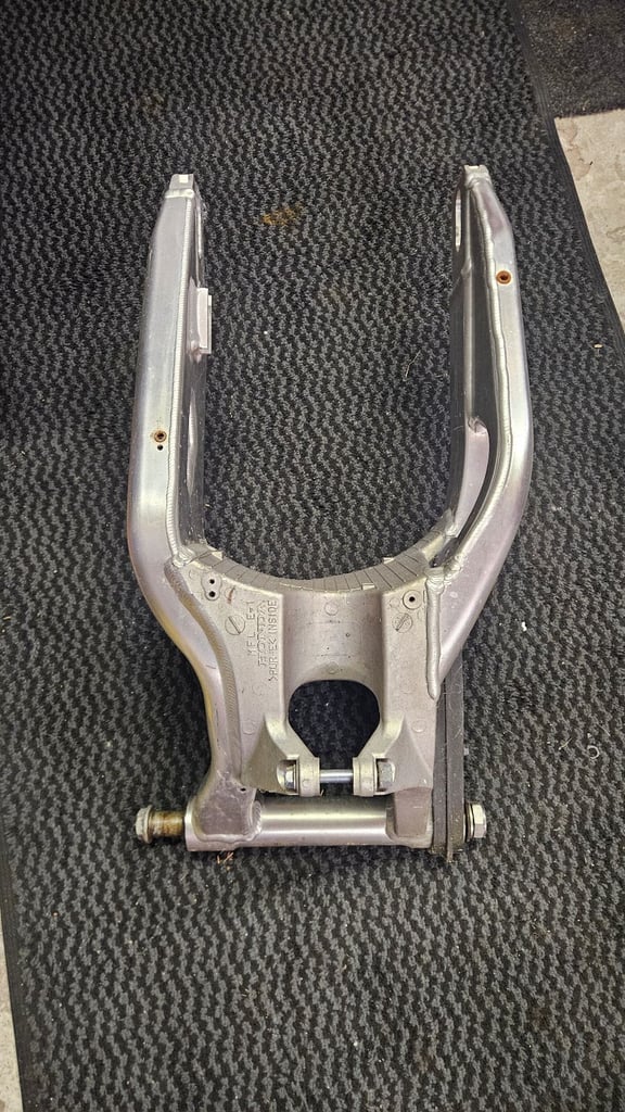 08- 11 Honda fireblade CBR 1000RR swingarm