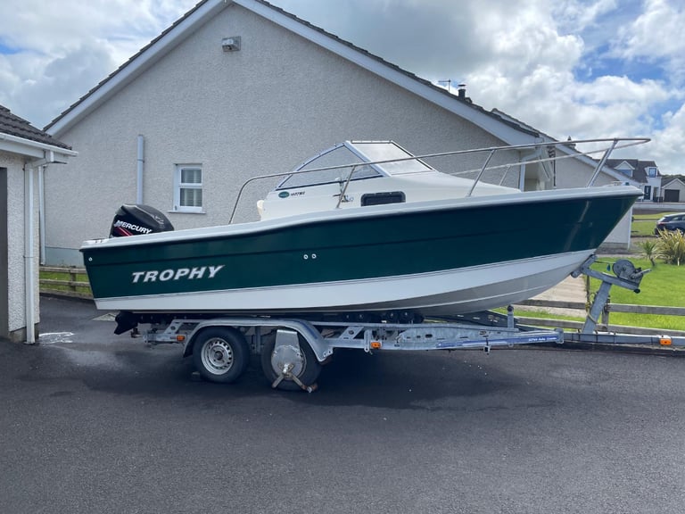 Bayliner Trophy 1802 Boat Fishing Boat 