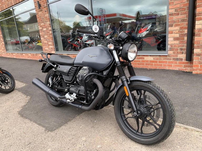 Moto Guzzi V7 STONE 750 - FSH - 2 YEAR WARRANTY