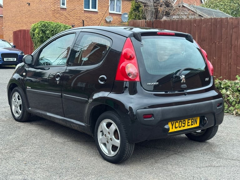 2009 Peugeot 107 1.0 Verve Hatchback 5 Door Petrol Manual £20 Road Tax Long Mot