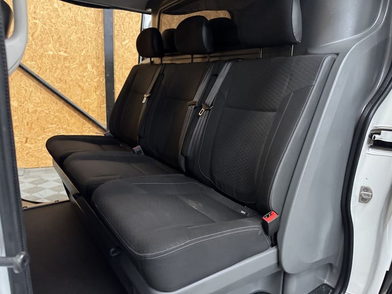 2016 Vauxhall Vivaro 1.6 CDTi 2900 BiTurbo ecoFLEX Sportive Crew Van Double Cab 5dr Diesel Manua ...
