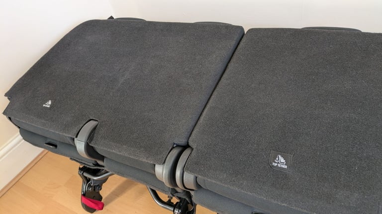 Nissan NV200 combi 2016 middle row of seats