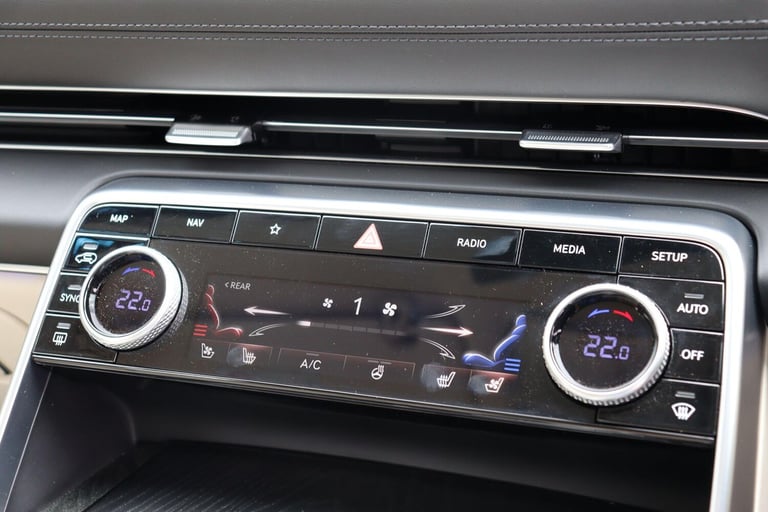 2025 Genesis GV80 2.5T Luxury 5dr Auto AWD [7 Seat] MPV PETROL Automatic