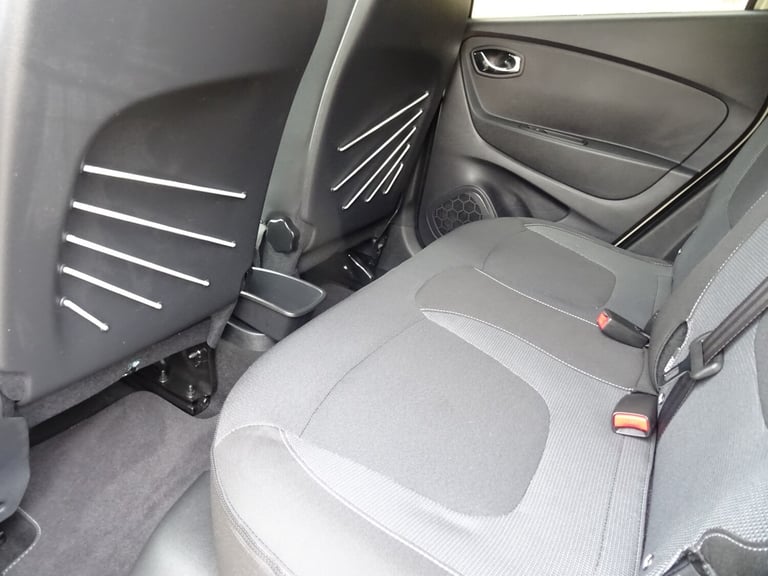 2016 Renault Captur 1.2 TCE Dynamique S Nav 5dr Automatic **LOW MILEAGE*ONLY 10000 MILES** HATCHB...