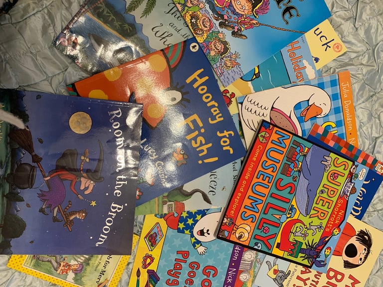 Bundle (14) kids books 