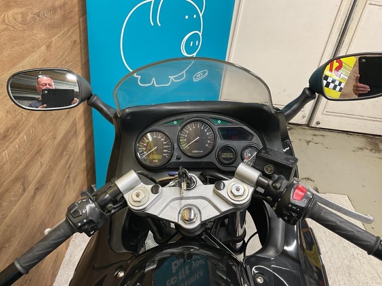 SUZUKI GSX600F