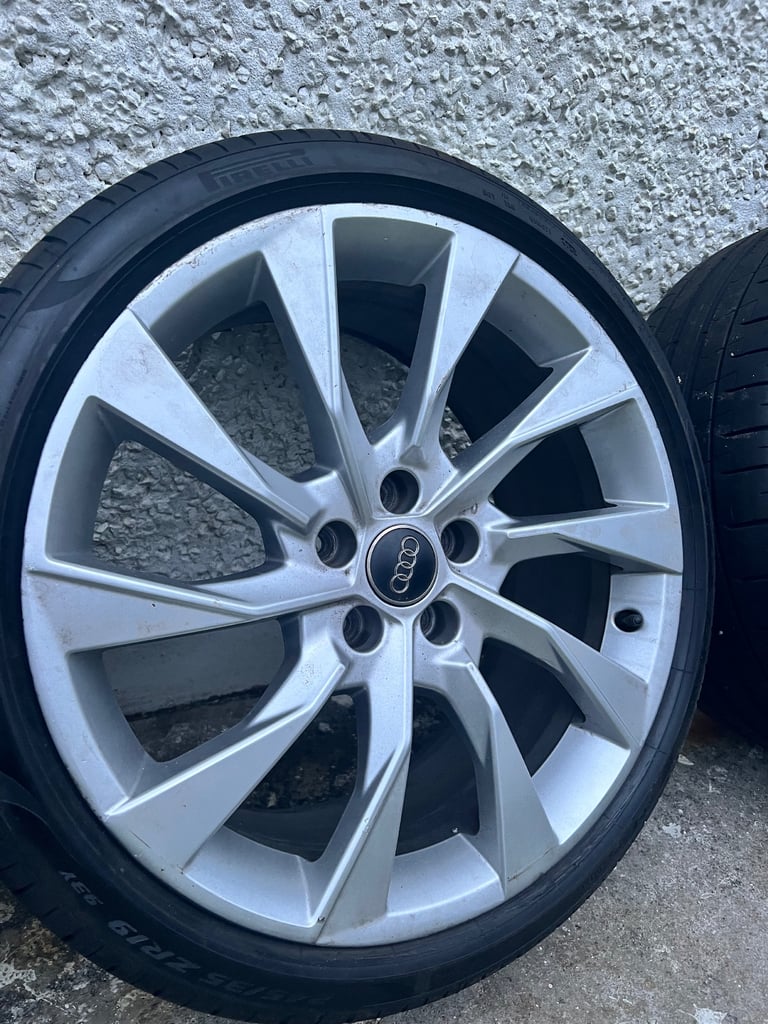 19” Audi a6 alloys (Pirelli tyres)