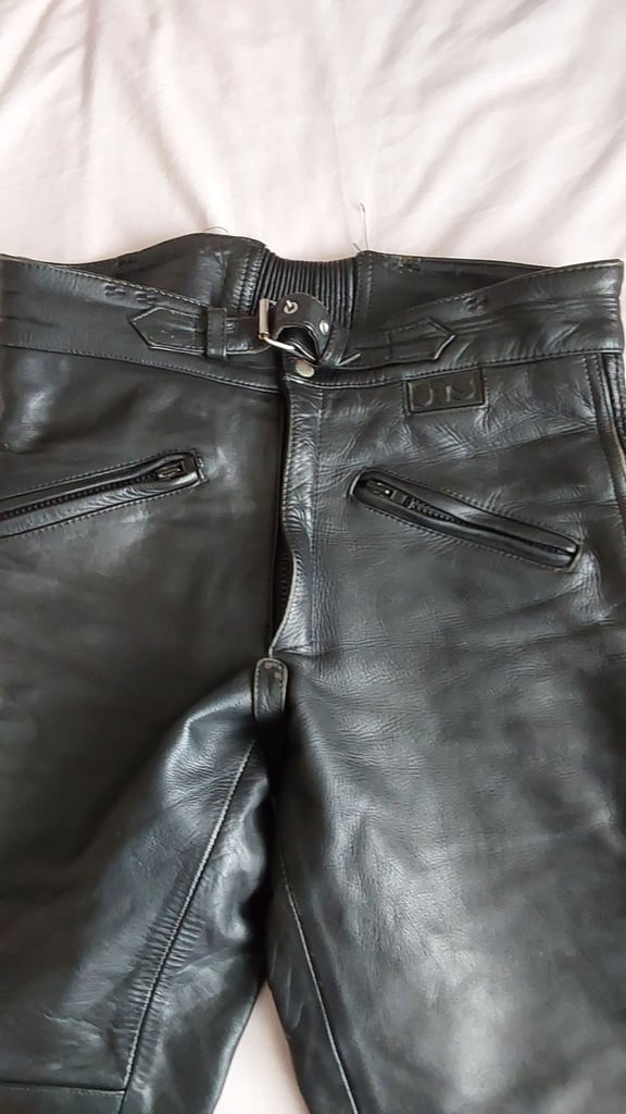 Motorbike trousers .