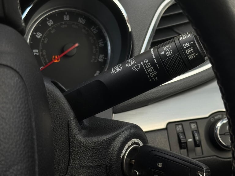 2015 Vauxhall Mokka 1.4i Turbo SE 2WD Euro 6 (s/s) 5dr HATCHBACK Petrol Manual