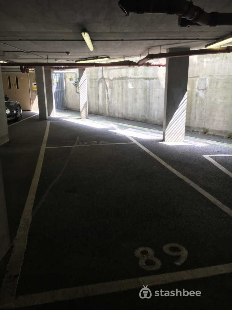 Parking Space available to rent in London (E14)