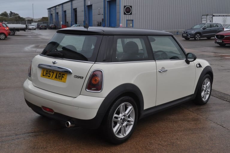 2007 MINI Hatch 1.6 Cooper Hatchback 3dr Petrol Manual Euro 4 (120 ps) Hatchback Petrol Manual