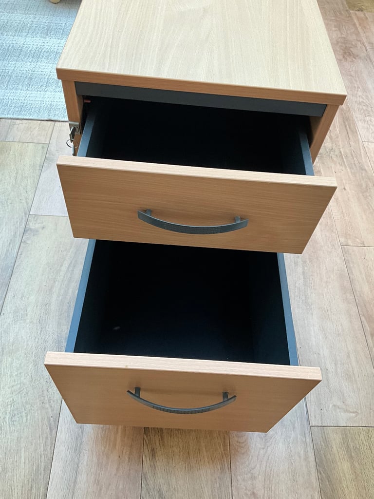 Lockable office cabinet 